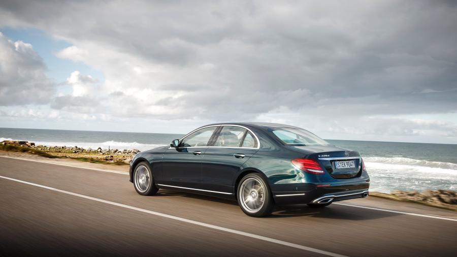  Mercedes-Benz E220d Exclusive Line 2016 года  (фото 5 из 10)